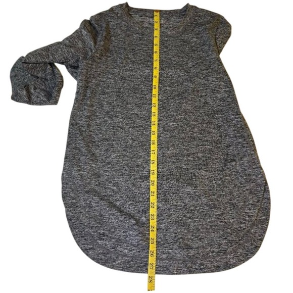 Athleta Womens Uptempo Long Sleeve Shirt Top Size Small Gray Thumb Holes Stretch - Picture 8 of 9